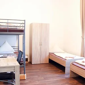 Fmm Hostal